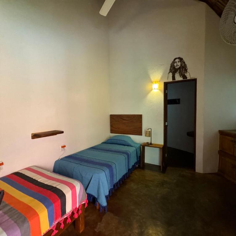 One Love Hostal Puerto Escondido - Bungalow - 4