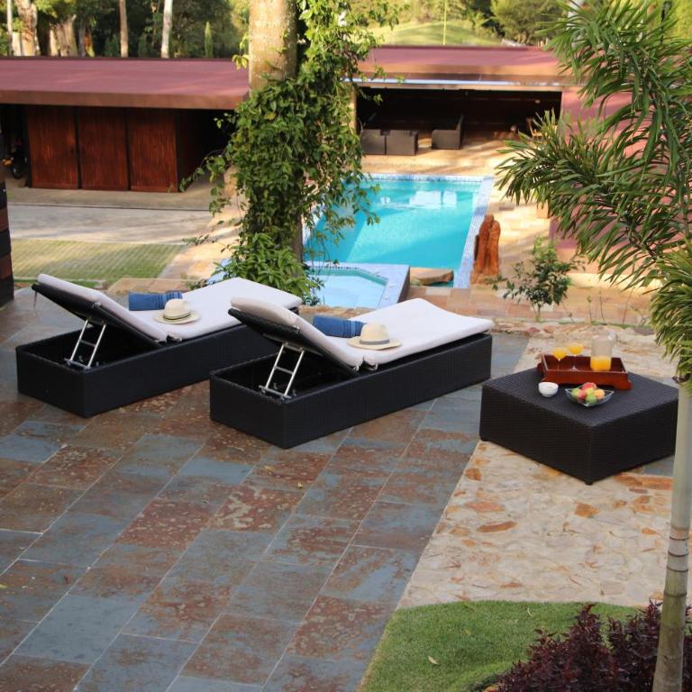 Lujosa Casa Campestre 5 estrellas a 18 min de Cali - Habitación Doble con vistas al parque - 1