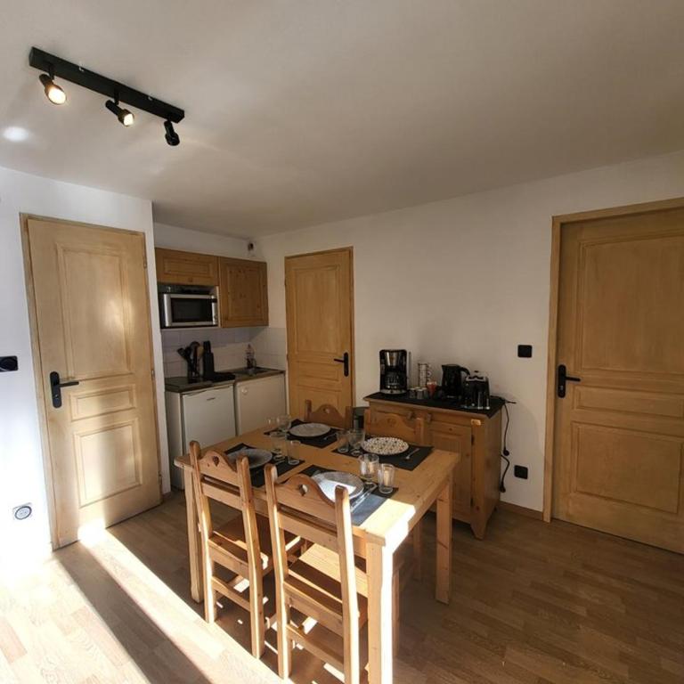 Appartement cosy avec terrasse ensoleillée, au pied des pistes de Montgenèvre, tout équipé - FR-1-266-219 - Appartamento - 2