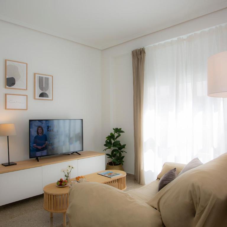 SingularStays Campanar - Two-Bedroom Apartment - 5