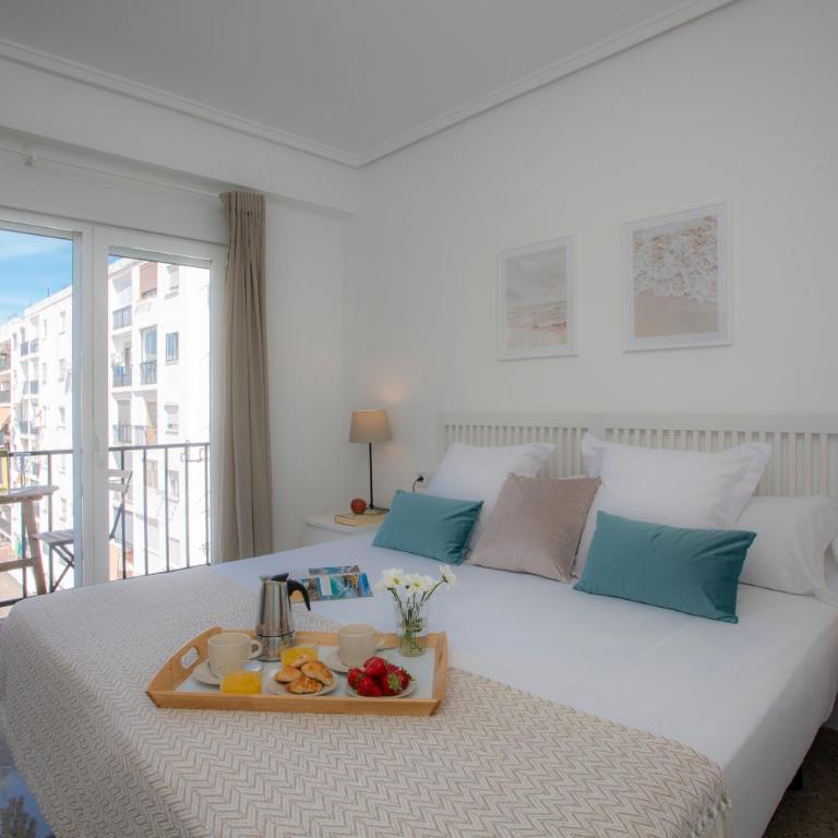 SingularStays Campanar - Two-Bedroom Apartment - 2