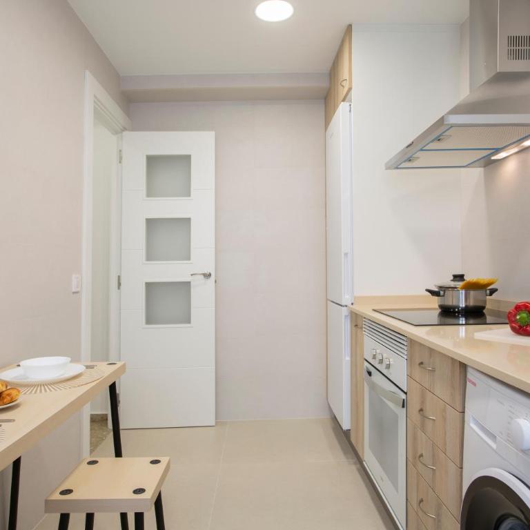 SingularStays Campanar - Two-Bedroom Apartment - 7