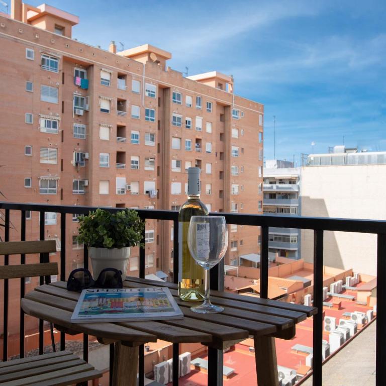 SingularStays Campanar - Two-Bedroom Apartment - 3