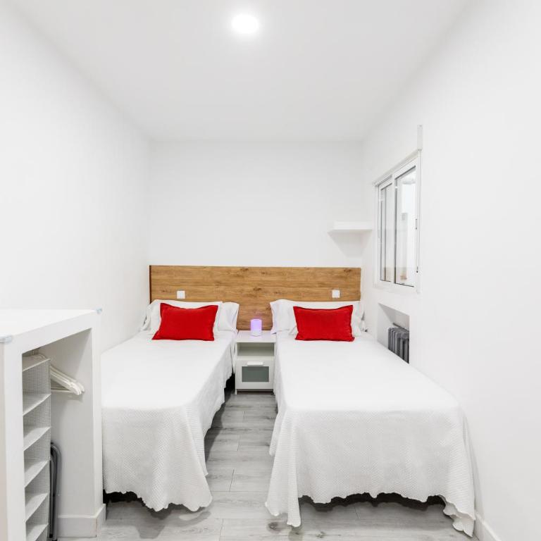 Los Apartamentos Jacinto Benavente Centro Madrid - Apartment - 9