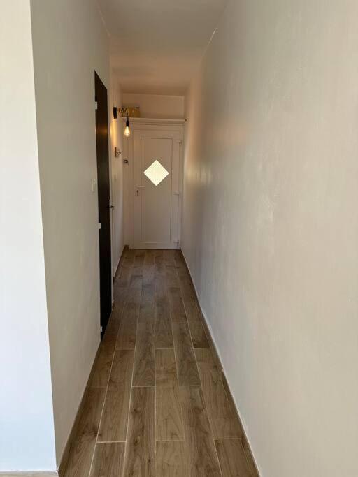 Joli T2 climatisé, jardin, tout confort, idealement situé - One-Bedroom Apartment - 6