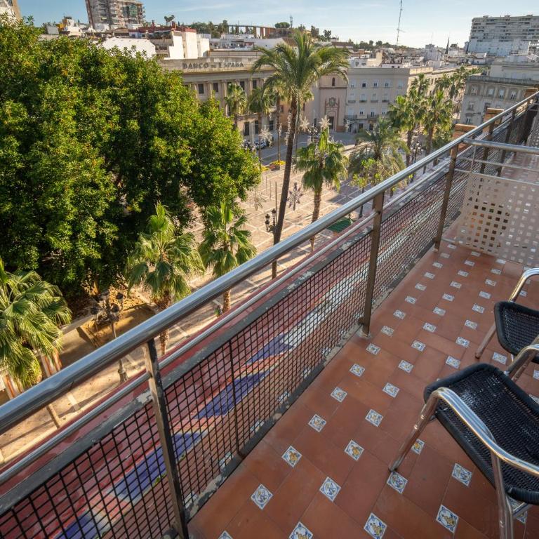 Hostal Antiguo Palacio Hotel París - Habitación Doble Deluxe con balcón - 17
