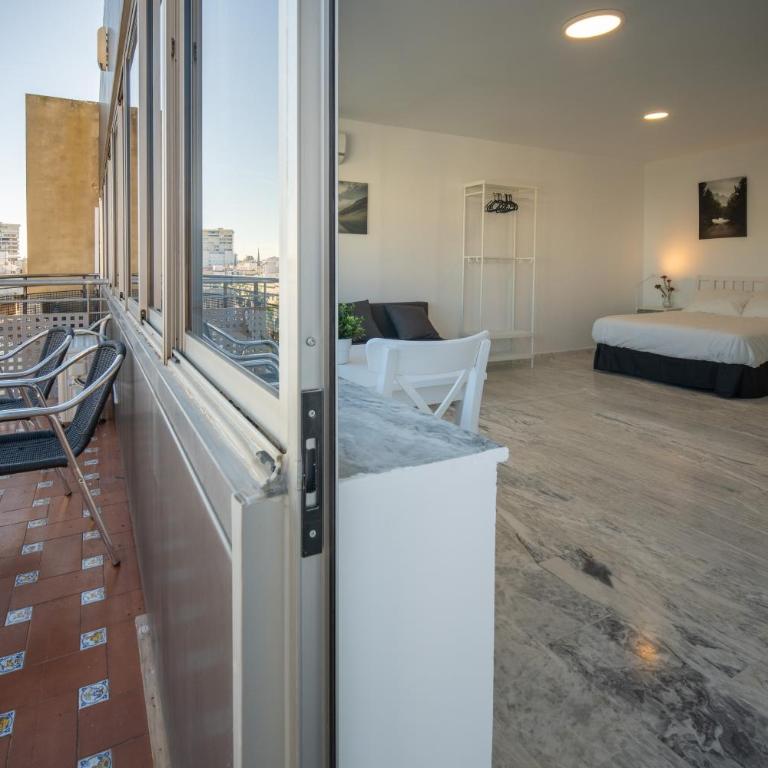 Hostal Antiguo Palacio Hotel París - Habitación Doble Deluxe con balcón - 25