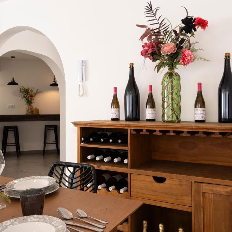 VILLA WINE & BEACH Design and Luxury in Cala Crancs - Villa - 7