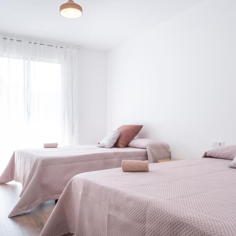 VILLA WINE & BEACH Design and Luxury in Cala Crancs - Villa - 13
