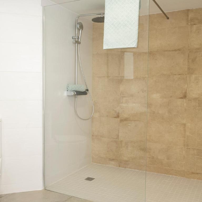 VILLA WINE & BEACH Design and Luxury in Cala Crancs - Villa - 34