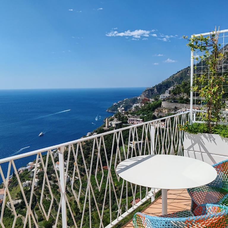 Grand Hotel Excelsior - Camera Matrimoniale Classic con Vista Mare - 2