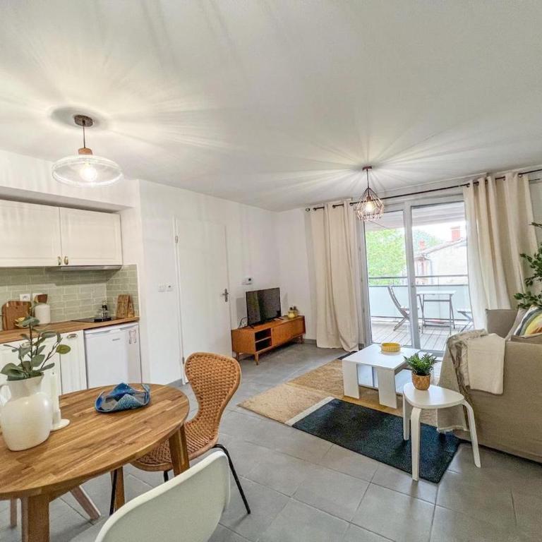 Confortable T2 pour 4 voyageurs, parking privé et terrasse - Appartamento con Balcone - 20