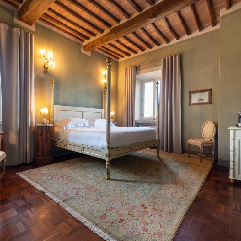 Villa Le Prata - Residenza del Vescovo - Habitación con cama extragrande y vistas al jardín - 1
