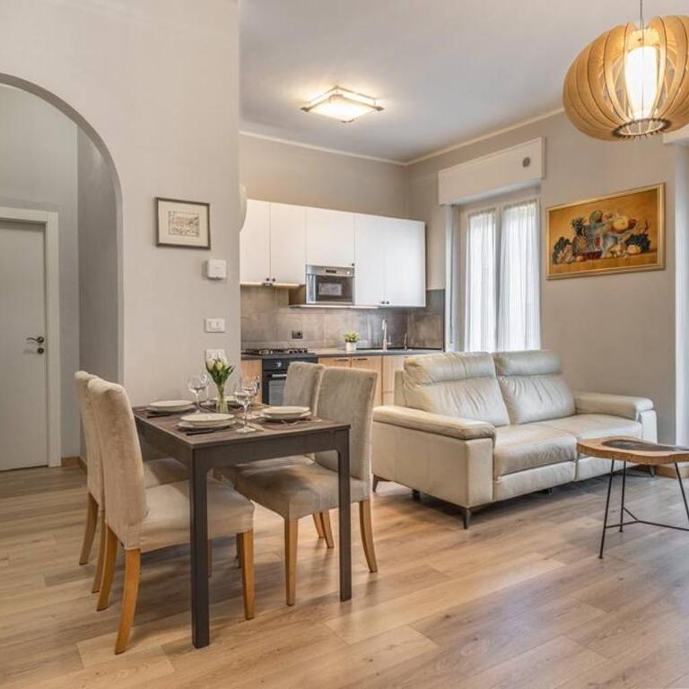 Sunshine Home Porta Nuova - Appartamento con 2 Camere da Letto - 2