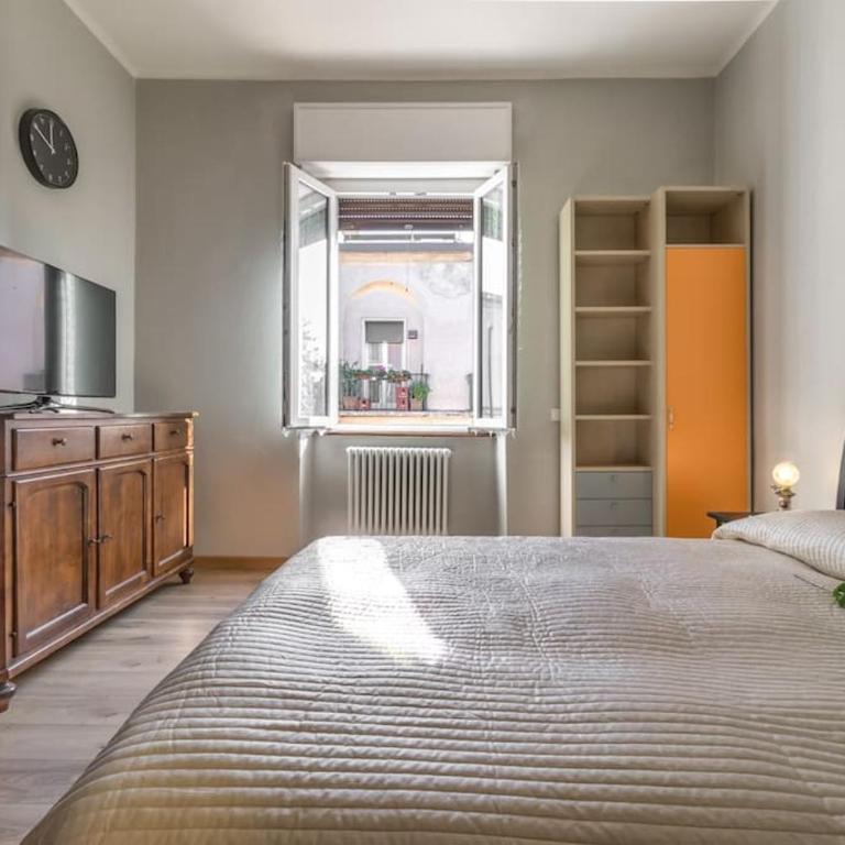 Sunshine Home Porta Nuova - Appartamento con 2 Camere da Letto - 27