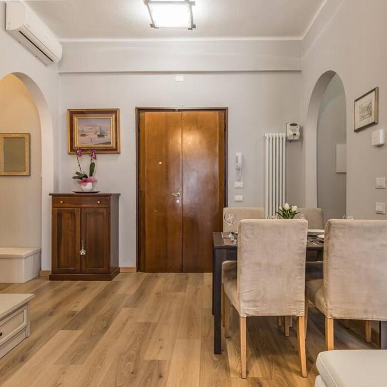 Sunshine Home Porta Nuova - Appartamento con 2 Camere da Letto - 18