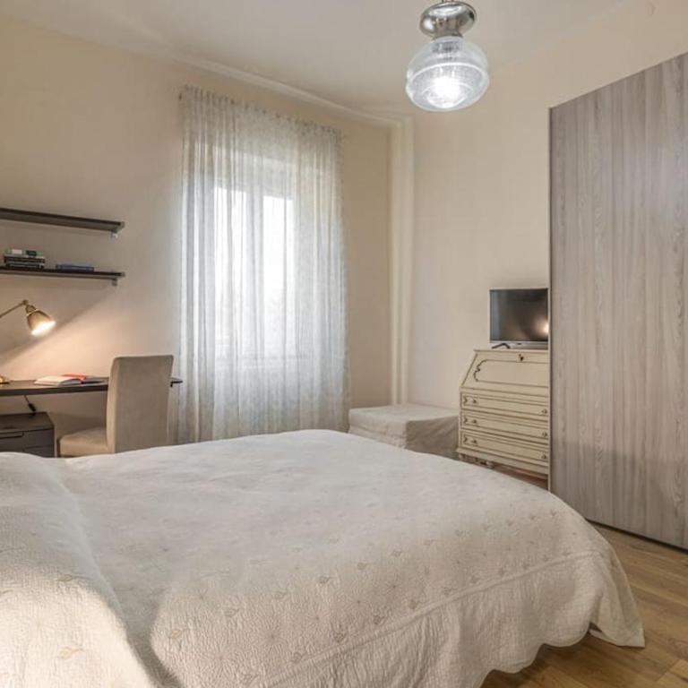 Sunshine Home Porta Nuova - Appartamento con 2 Camere da Letto - 23