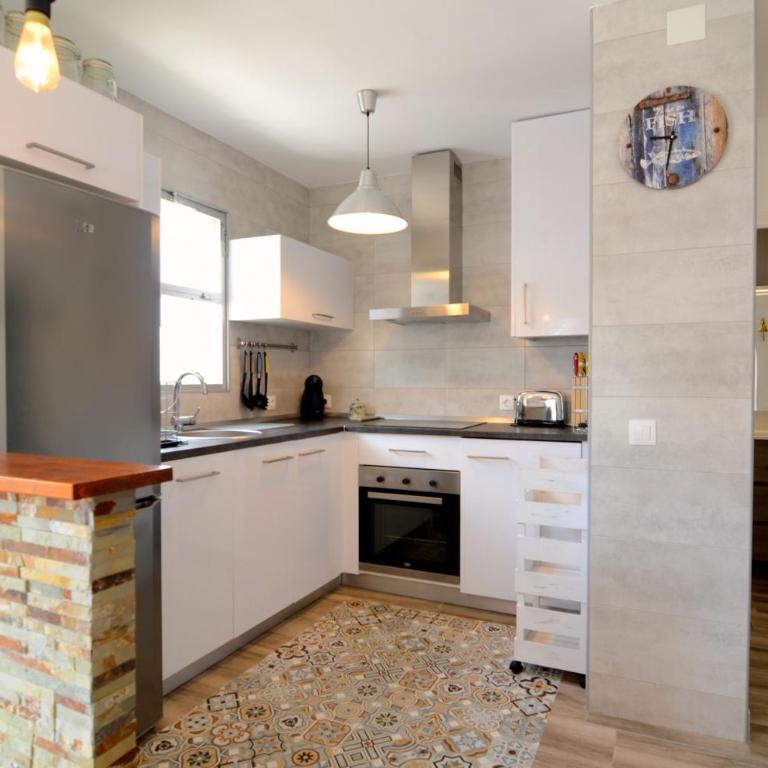 Omega 5 1-D - One-Bedroom Apartment - 17