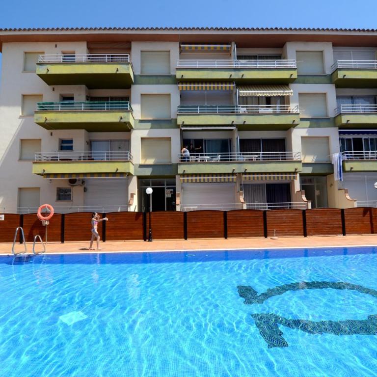 Omega 5 1-D - One-Bedroom Apartment - 2