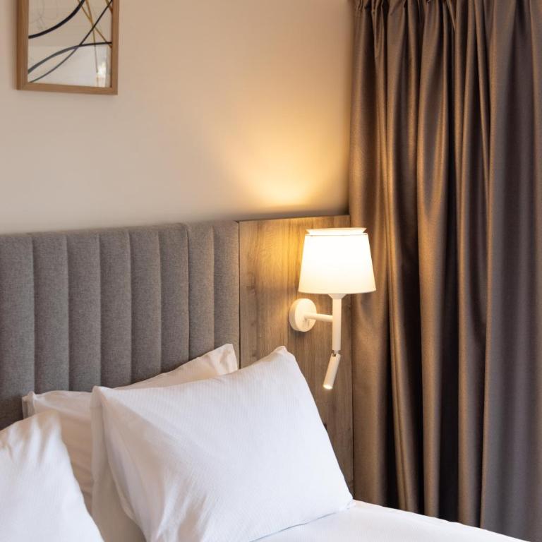 Staybridge Suites - Cannes Centre by IHG - Suite Studio Lit Queen-Size avec Balcon et Canapé-Lit - 10