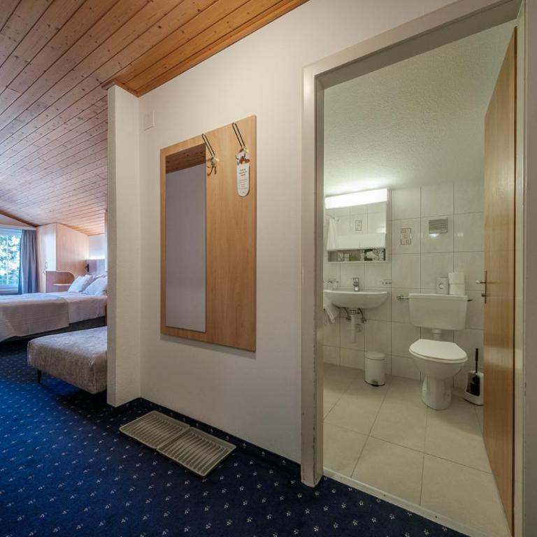 Hotel Bünda Davos - Standard Dreibettzimmer - 3