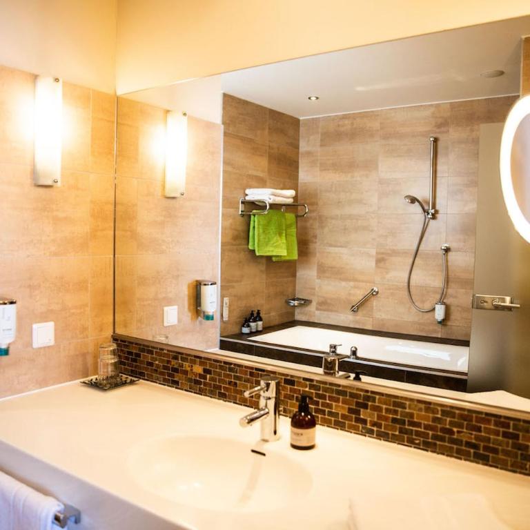 Seehotel Süd - Adults Only - Doppelzimmer mit Balkon ohne Seeblick - 10