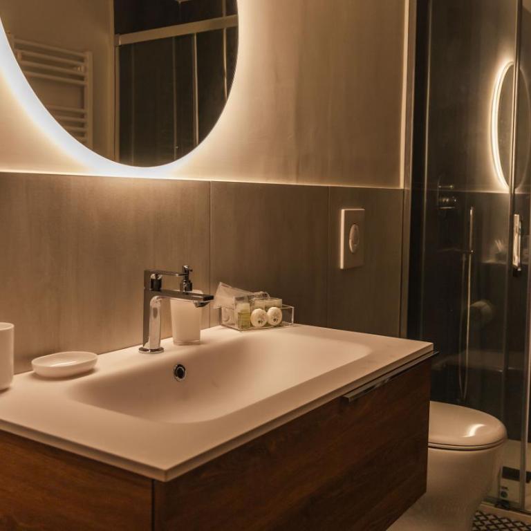 Hippocratica - Camera Familiare con Bagno Privato - 16