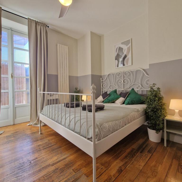 Casa Colter - Three-Bedroom Apartment - 3