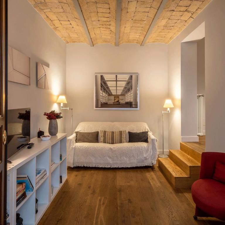 Fotofever Apt, two bedrooms with air conditioned in elegant shopping area, close to Vatican City - Appartamento con 2 Camere da Letto - Piano Terra - 1