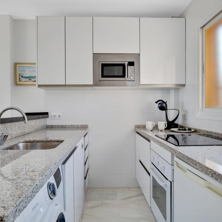 Erisa 59 By IVI Real Estate - Apartamento con vistas a la piscina - 6