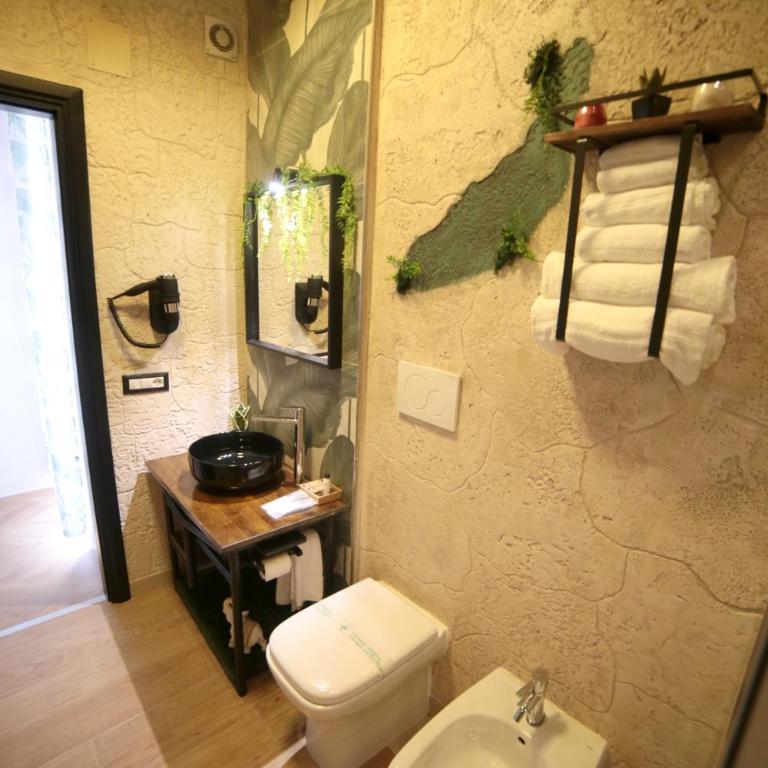 Roma Imperial Suites - Camera Matrimoniale Deluxe con Balcone - 15