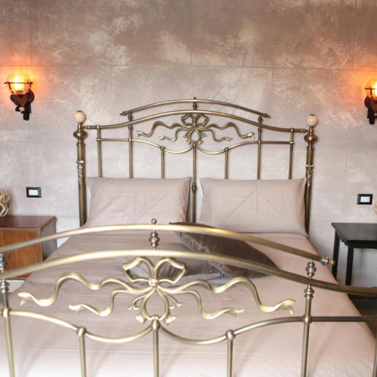 Roma Imperial Suites - Camera Quadrupla con Balcone - 3