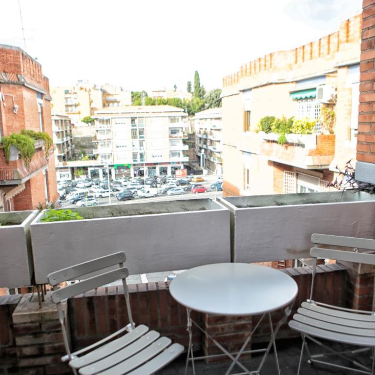 Roma Imperial Suites - Camera Quadrupla con Balcone - 5