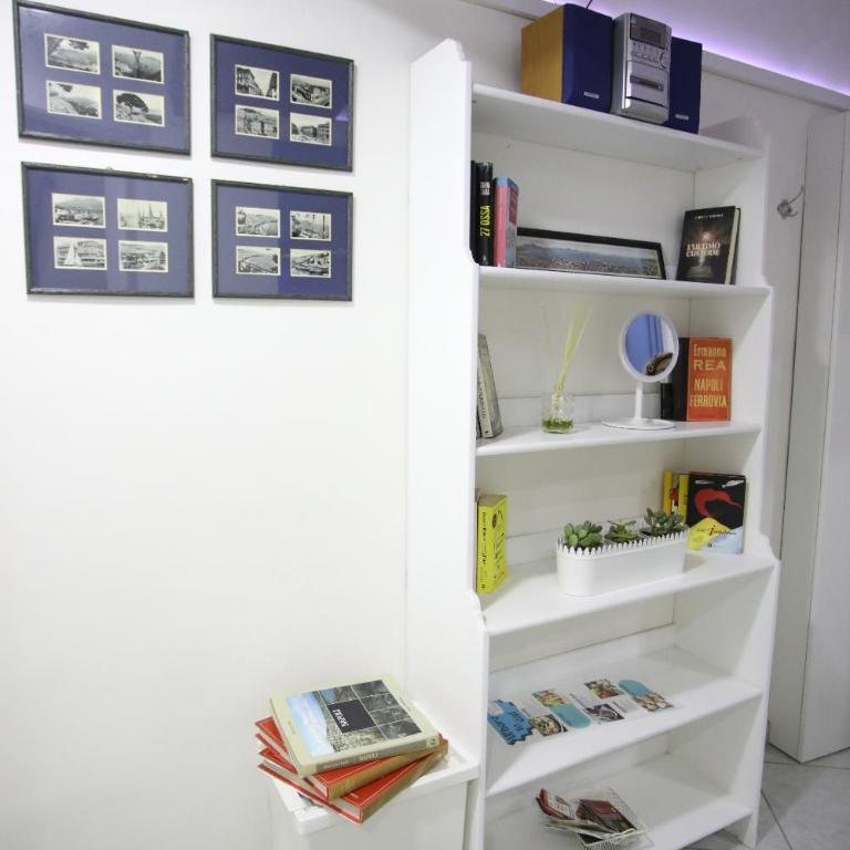 Casa sulla nuvola Duomo centro storico Napoli - One-Bedroom Apartment - 84