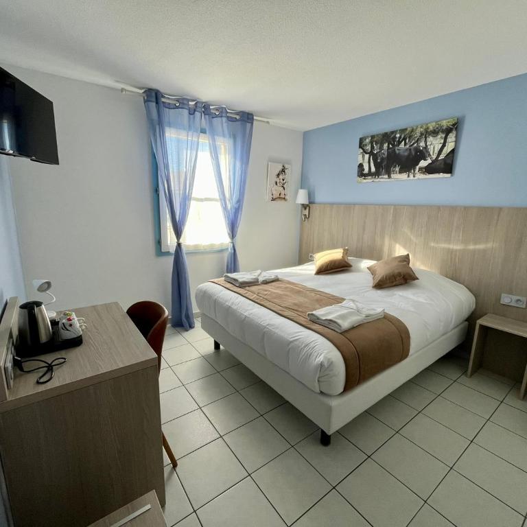 Hôtel Les Arcades - Chambre Double Supérieure - Premier Étage - 1