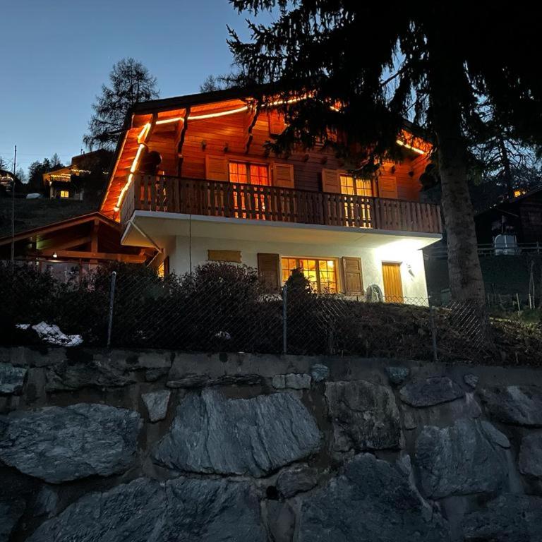Chalet Rustique à La Tzoum' - Chalet - 1