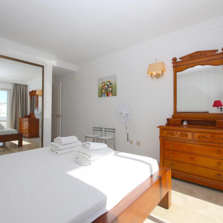 Estepona Port Apartment AGUILA - Two-Bedroom Apartment - 12