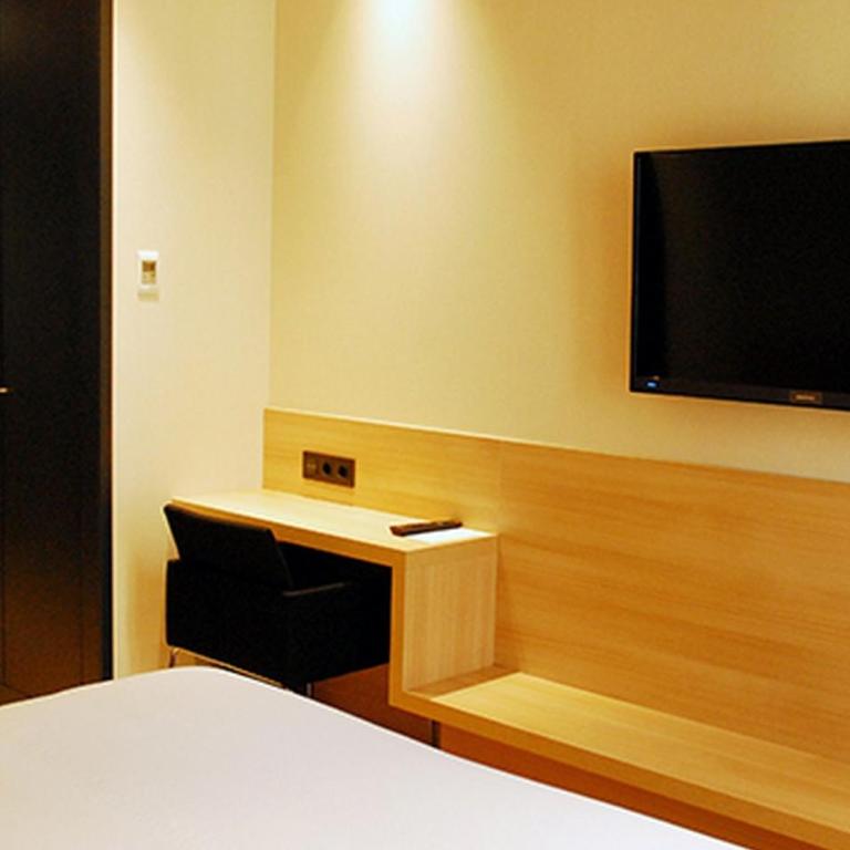Hotel Àmbit Barcelona - Comfort Double or Twin Room - 7