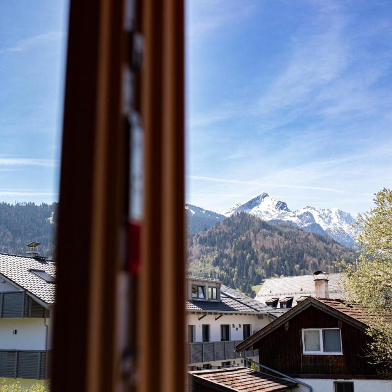 Partnachauen - Apartment with Mountain View - 47