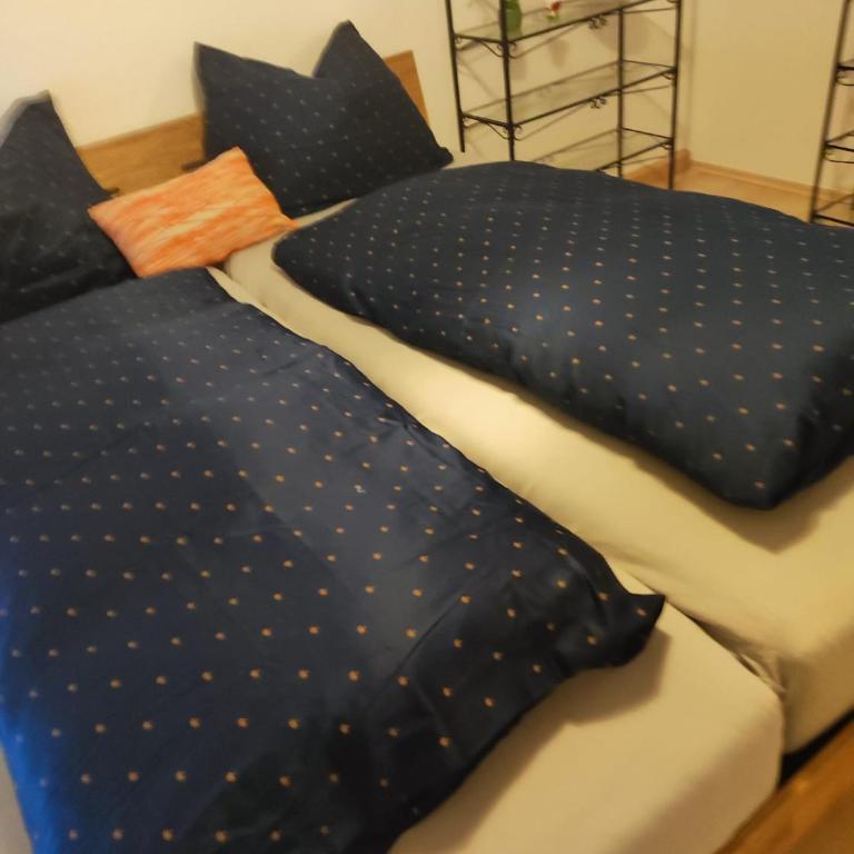 ZENTRALE LAGE - Top 5 - Apartment mit 1 Schlafzimmer - 2
