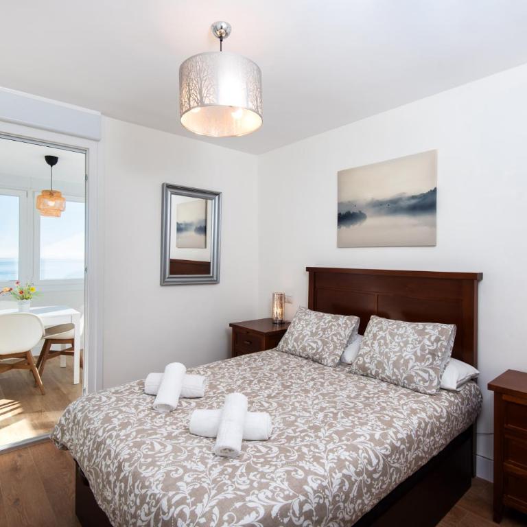 MAGIC OF THE OCEAN, front Line Beach in Playamar-Parking, Sea Views, Pool, tenis, paddle, wifi and Aircon - Apartamento de 3 dormitorios - 18