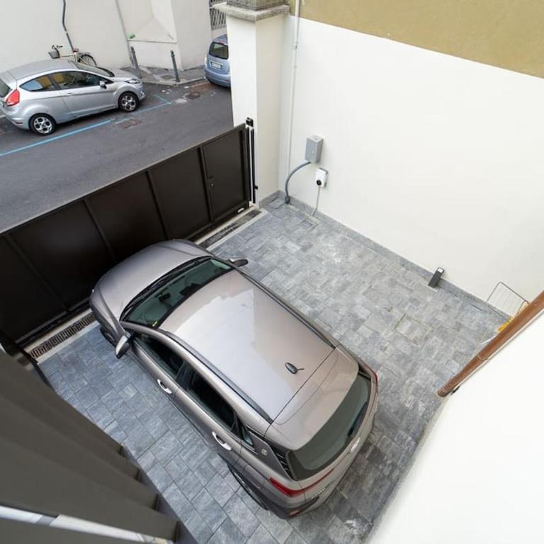 Appartamento moderno a 2 minuti dal duomo di Como - Appartamento con 1 Camera da Letto - 24