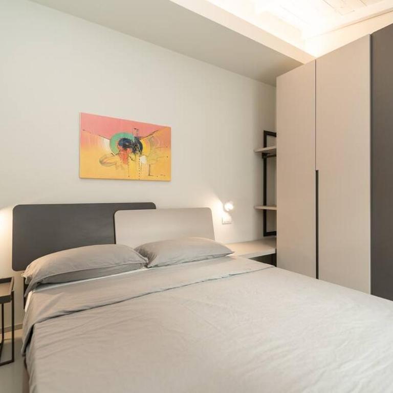 Appartamento moderno a 2 minuti dal duomo di Como - Appartamento con 1 Camera da Letto - 2