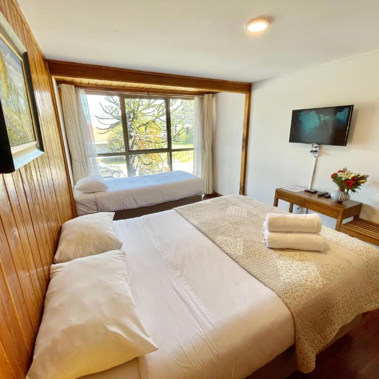 Hotel Costanera Pucón - Superior Triple Room - 2