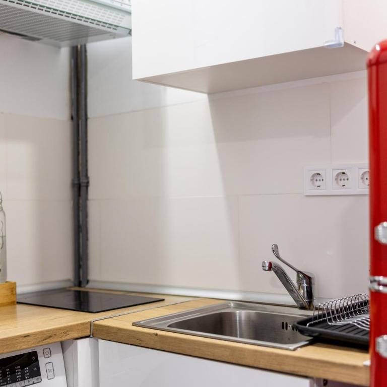 Los Apartamentos Jacinto Benavente Centro Madrid - Apartment - 18