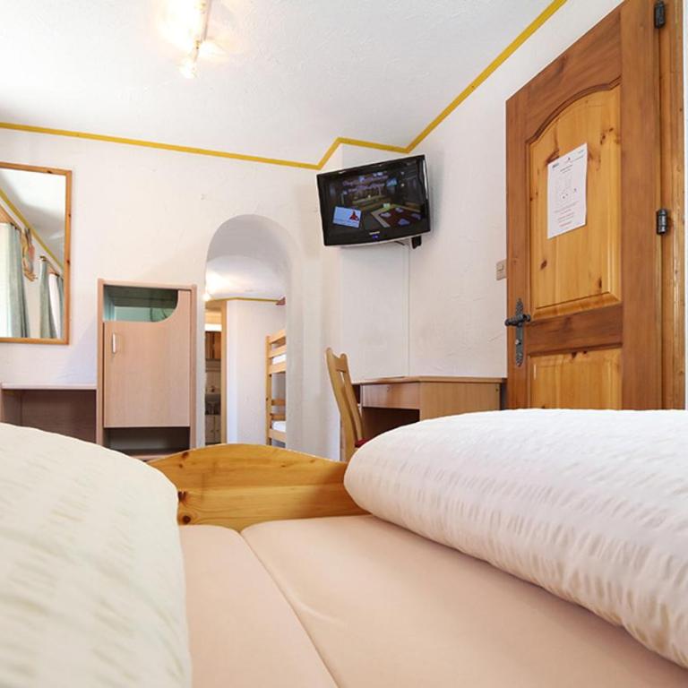 Hotel Alpina - Familienzimmer - 3