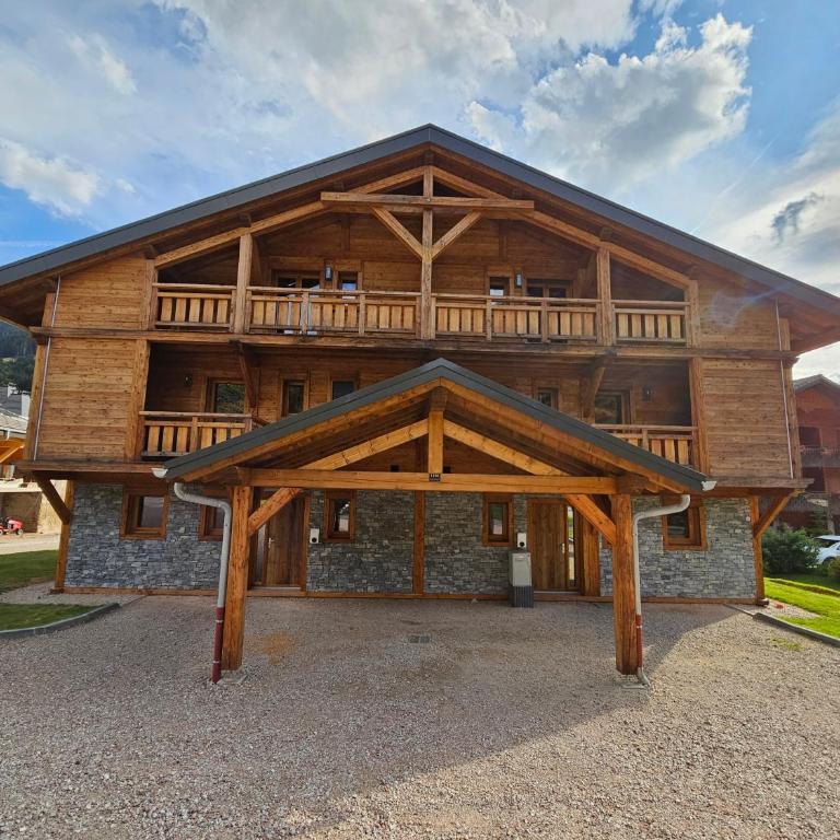 Demi-Chalet Vadel La Panthiaz 15 Pers 5 chambres - Chalet - 65