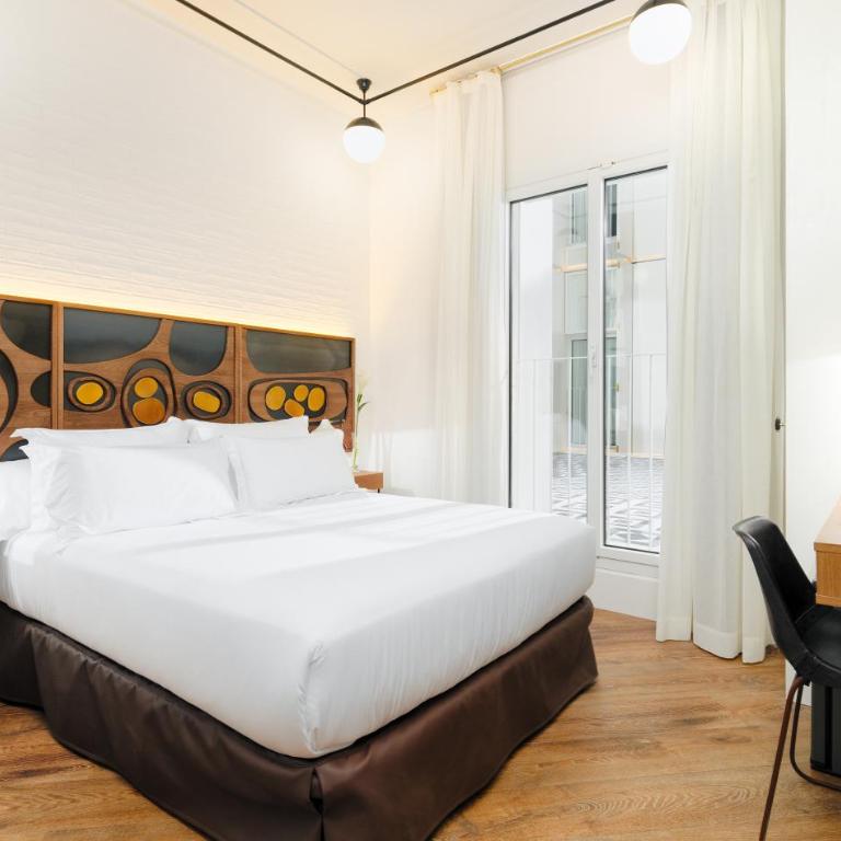 H10 Metropolitan 4* Sup - Classic Basic Room - 4