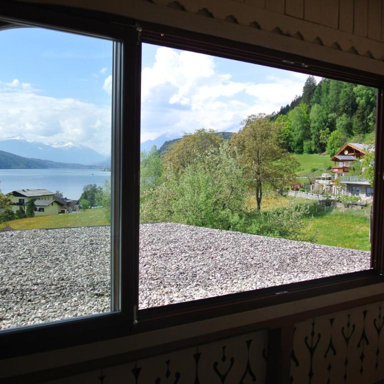 Landhaus Neubauer - Zimmer - Doppelzimmer mit Balkon und Küchenzeile - 1 - 2