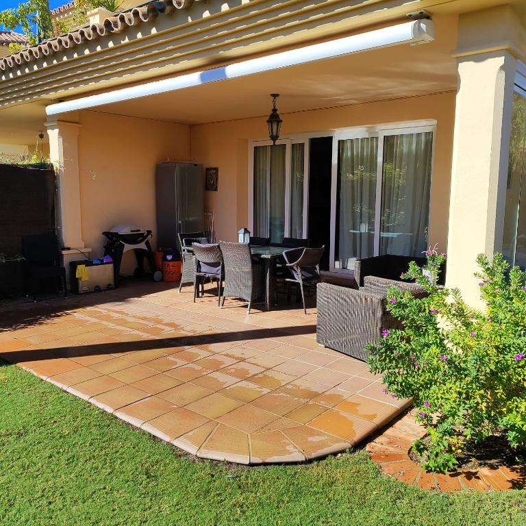 VILLA RIVIERA CON PISCINA PRIVADA JUNTO AL CAMPO DE GOLF - Villa con piscina privada - 58